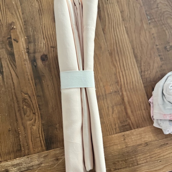 Pottery Barn Kids Blush Organic Sheet Set - Picture 2 of 4